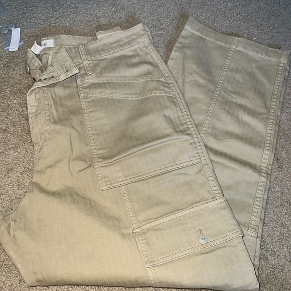 Madewell Tan Cargo Pants - Picture 1 of 4